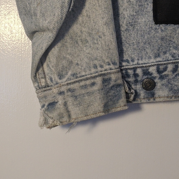 Vintage Levi's Denim Jacket - Picture 3 of 4